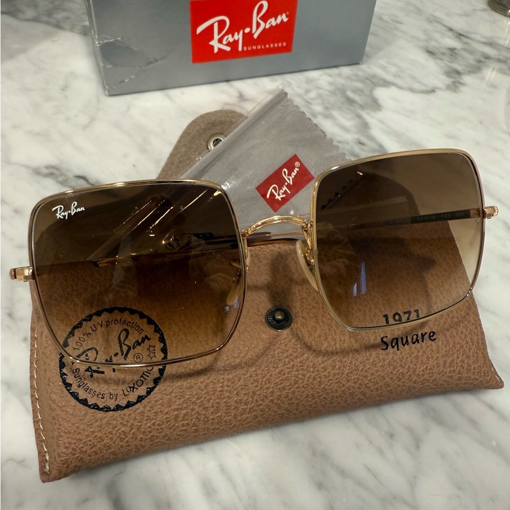 🌟 NWT Ray-Ban Women's Sunglasses - Gold Frame with Brown Lenses